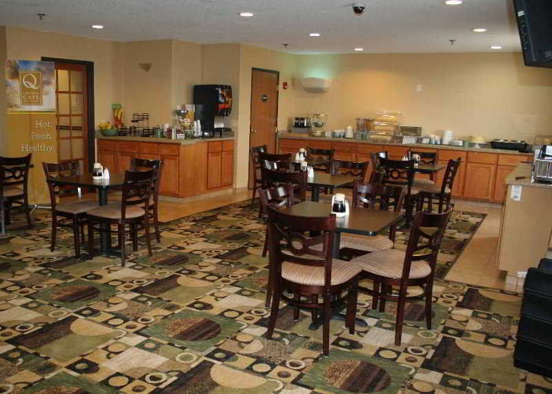 Quality Inn & Suites Menomonie Restaurant photo
